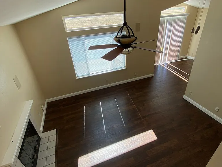 229 Potrero St — Photo 16