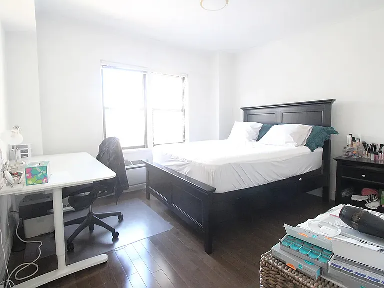 333 E 34th St #17B — Photo 6