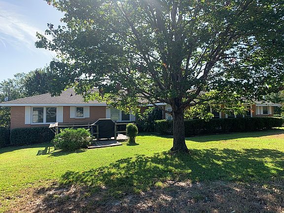 2nd image of 204 Wildwood Dr