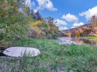 9850 River Rd, Forestville, CA 95436