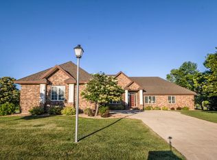 12972 Prairiewood Dr, Aberdeen, SD 57401
