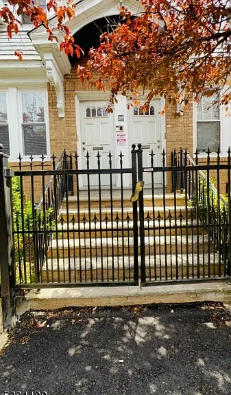 204 Columbia Ave — Photo 1