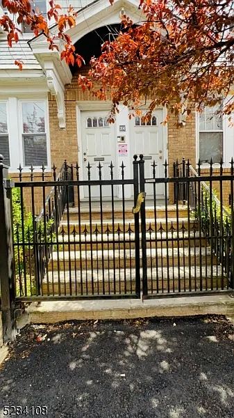 204 Columbia Ave