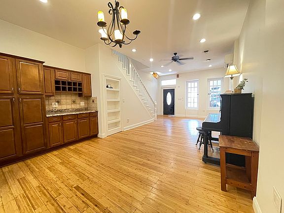 2nd image of 563 W 182nd St #A