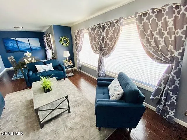 4 bed, 2.0 bath, 1952 sqft, $2,200 — Photo 4