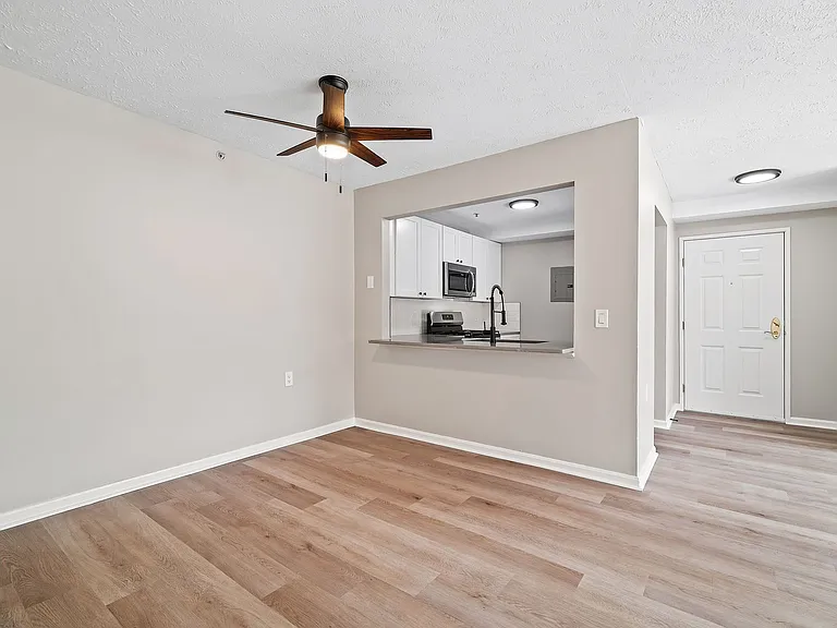 Cherry Tree Village Apartments — Photo 223