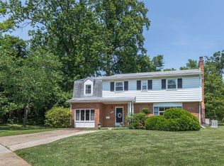 6115 Lone Oak Dr, Bethesda, MD 20817