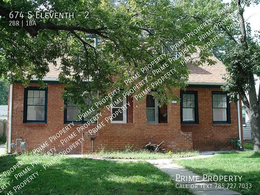 674 S 11th St #2