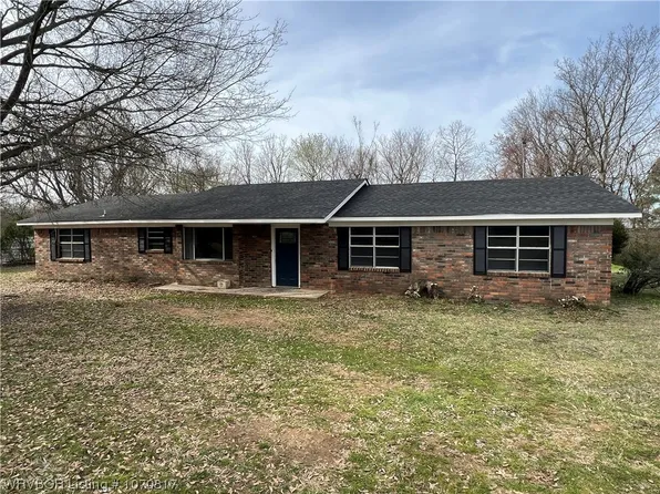 472443 E 1124th Rd, Muldrow, OK 74948