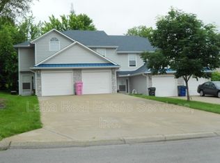 3214 SW Iron Creek Dr #3214, Blue Springs, MO 64015