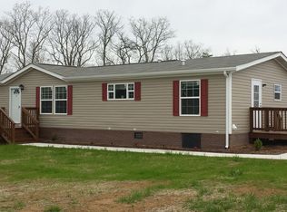 208 Triple Ridge Dr, Staunton, VA 24401