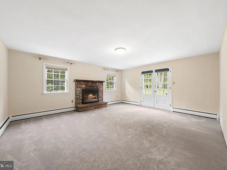 1026 Waltham Rd — Photo 25