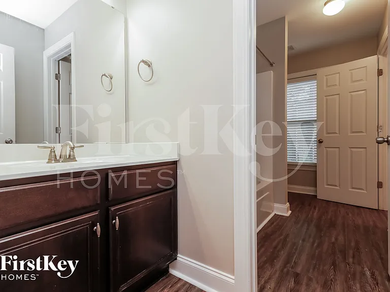 373 Fox Ridge Ln — Photo 13