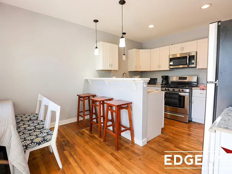 28 Easton St #2 — Photo 1