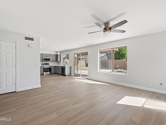 3rd image of 16173 N 159TH Avenue