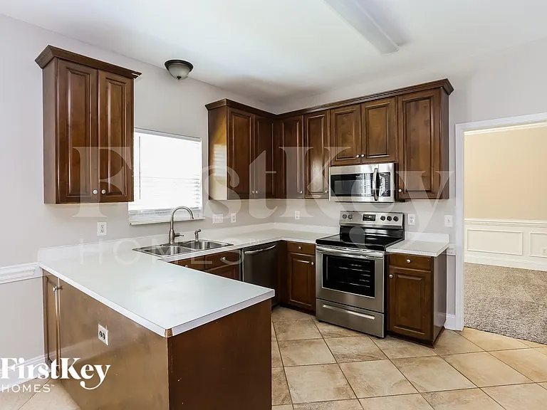 8601 Glade Ct — Photo 8