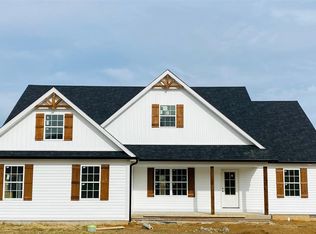 10 Huckleberry Ln, Bowling Green, KY 42101