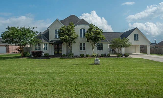 1st image of 629 Continental Dr