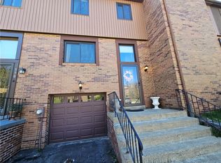 328 Benson Cir, Pittsburgh, PA 15227