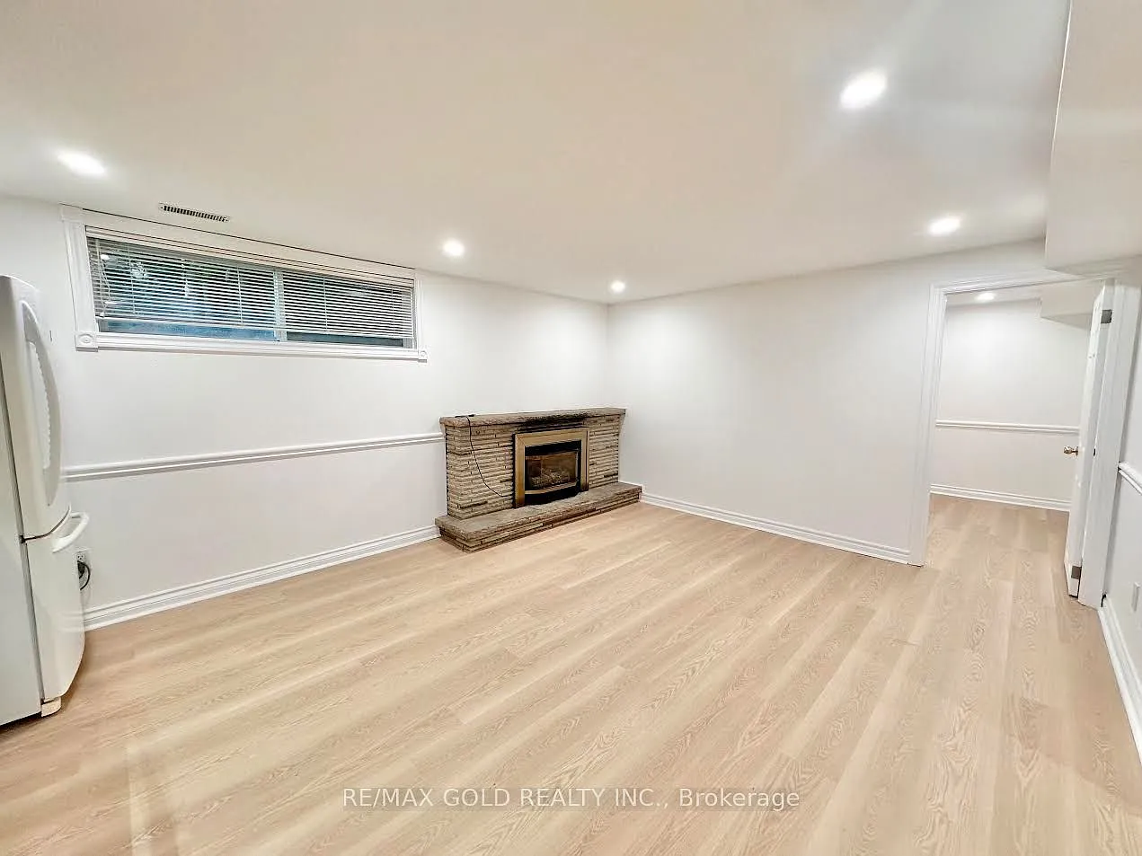 2 bed, $1,900 — Photo 2