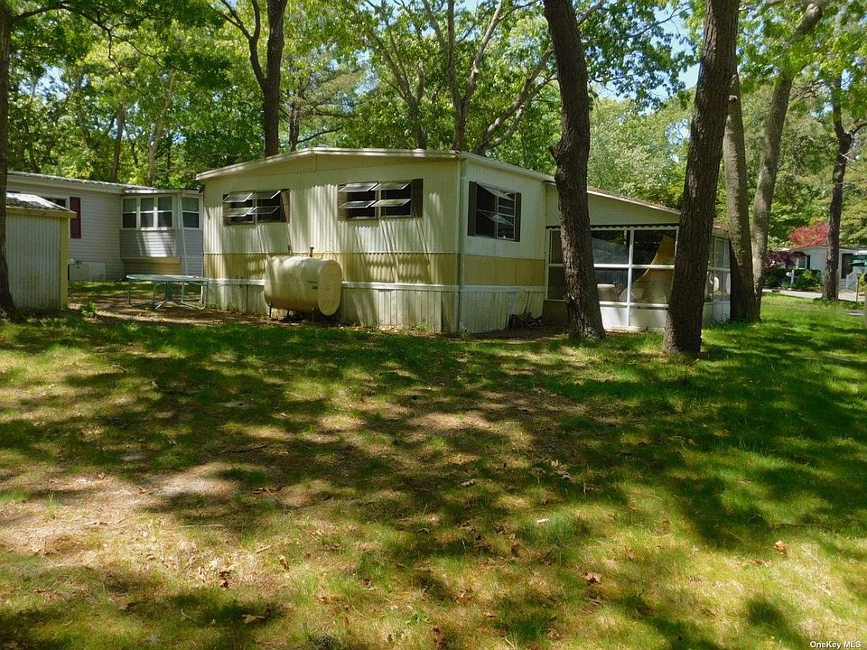 525 Riverleigh Ave Riverhead, NY, 11901 Apartments for Rent Zillow