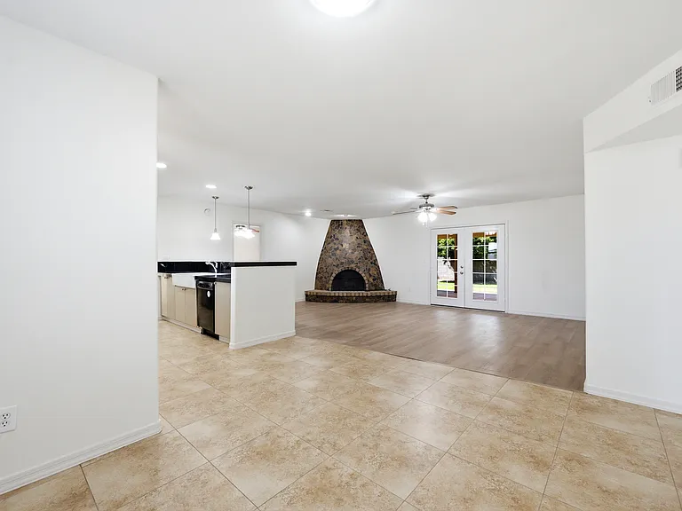 3902 W Surrey Ave — Photo 12