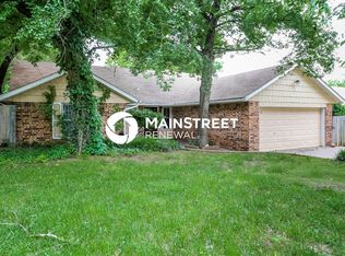 1512 NE 1st St, Moore, OK 73160