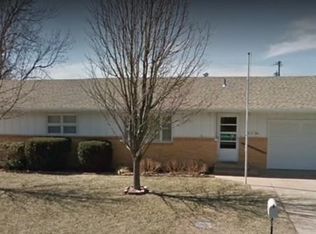 209 S Clark Ave, Lyons, KS 67554