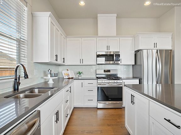 3rd image of 28588 NW Shaddon St