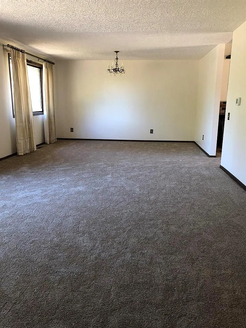 Building Photo - 9255 SW 130th Ave #9255SB