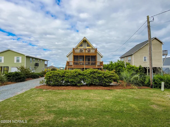 9048 W 9th Street, Surf City, NC 28445