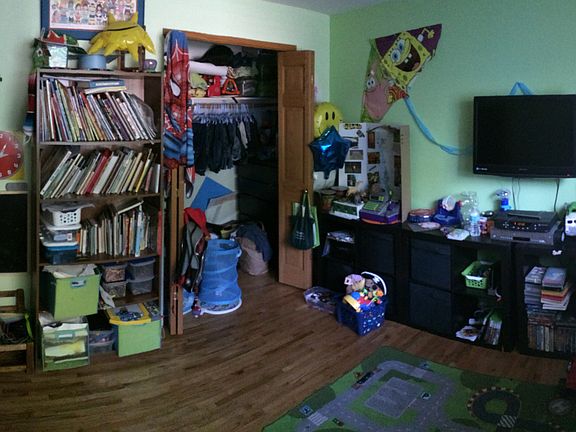 Bedroom/playroom