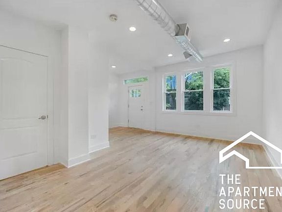 3rd image of 1853 W Dickens Ave #2F