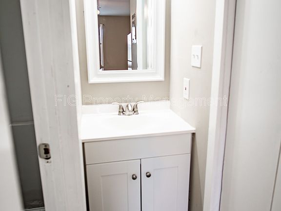 3rd image of 2311 Holbrook Dr #4