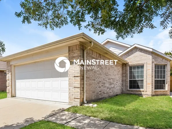 1104 Maplewood Ln, Crowley, TX 76036