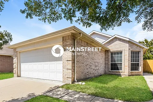 1104 Maplewood Ln Photo 1