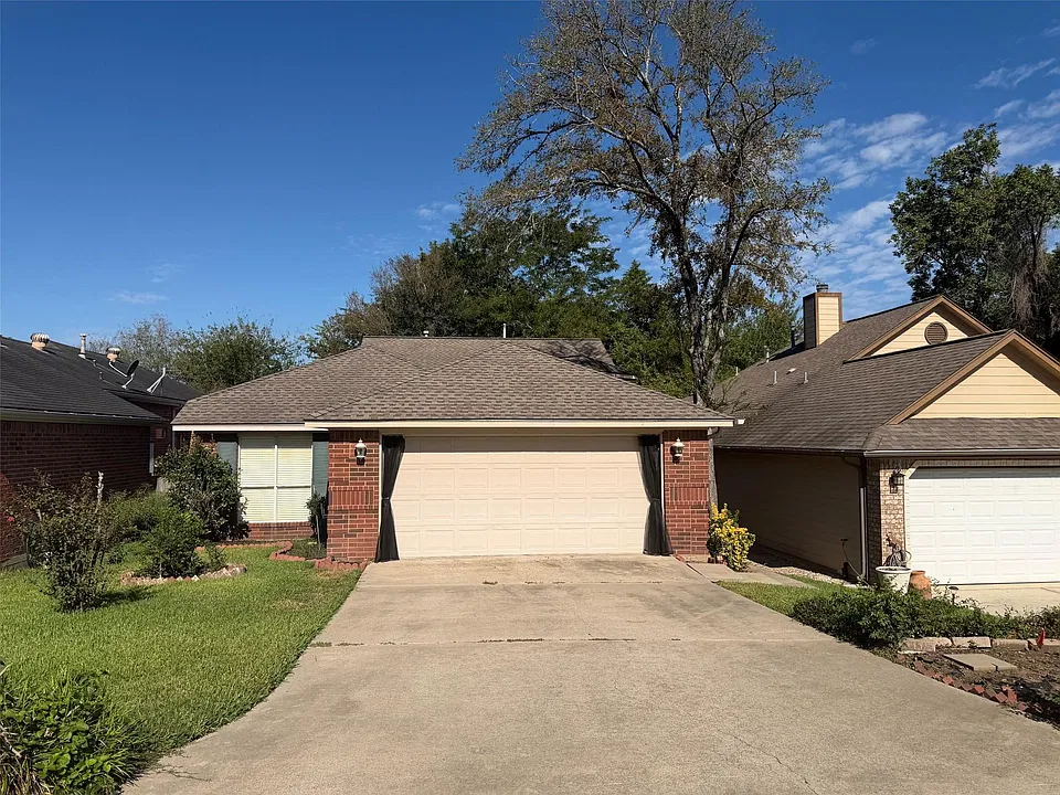 102 Harbour Town Cir