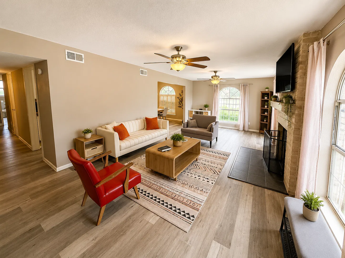 8915 Datapoint Dr — Photo 2