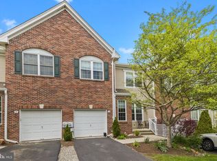 12 Dispatch Dr, Washington Crossing, PA 18977