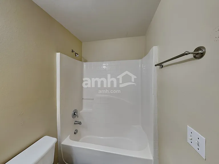 2032 Corner Glen Dr — Photo 18