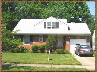 326 E 255th St, Euclid, OH