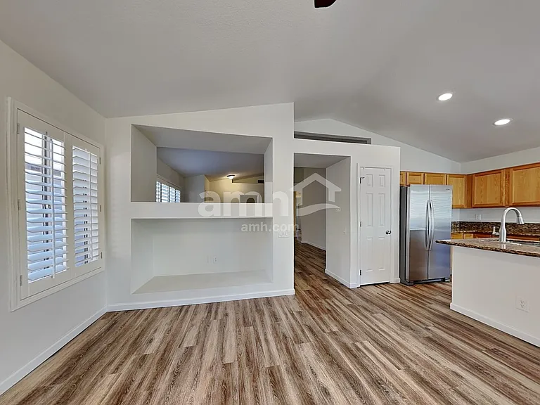 4722 E Silverwood Dr — Photo 6