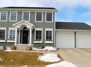 2723 Somerset Dr, Ames, IA 50010