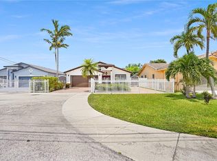 1000 NW 127th Ave, Miami, FL 33182