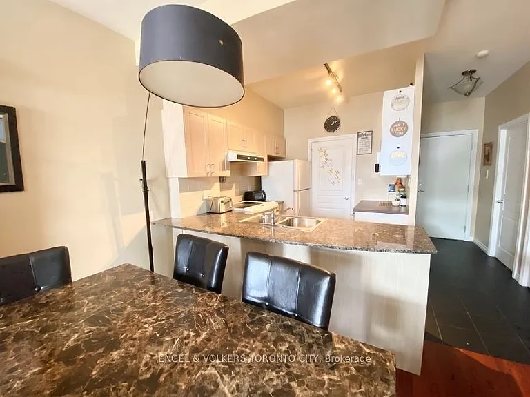 801 Bay St #2002 — Photo 8