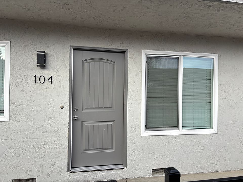 1st image of 158 W Carlton Way #104