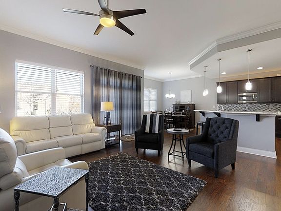 4th image of 1127 Pinehurst Ct