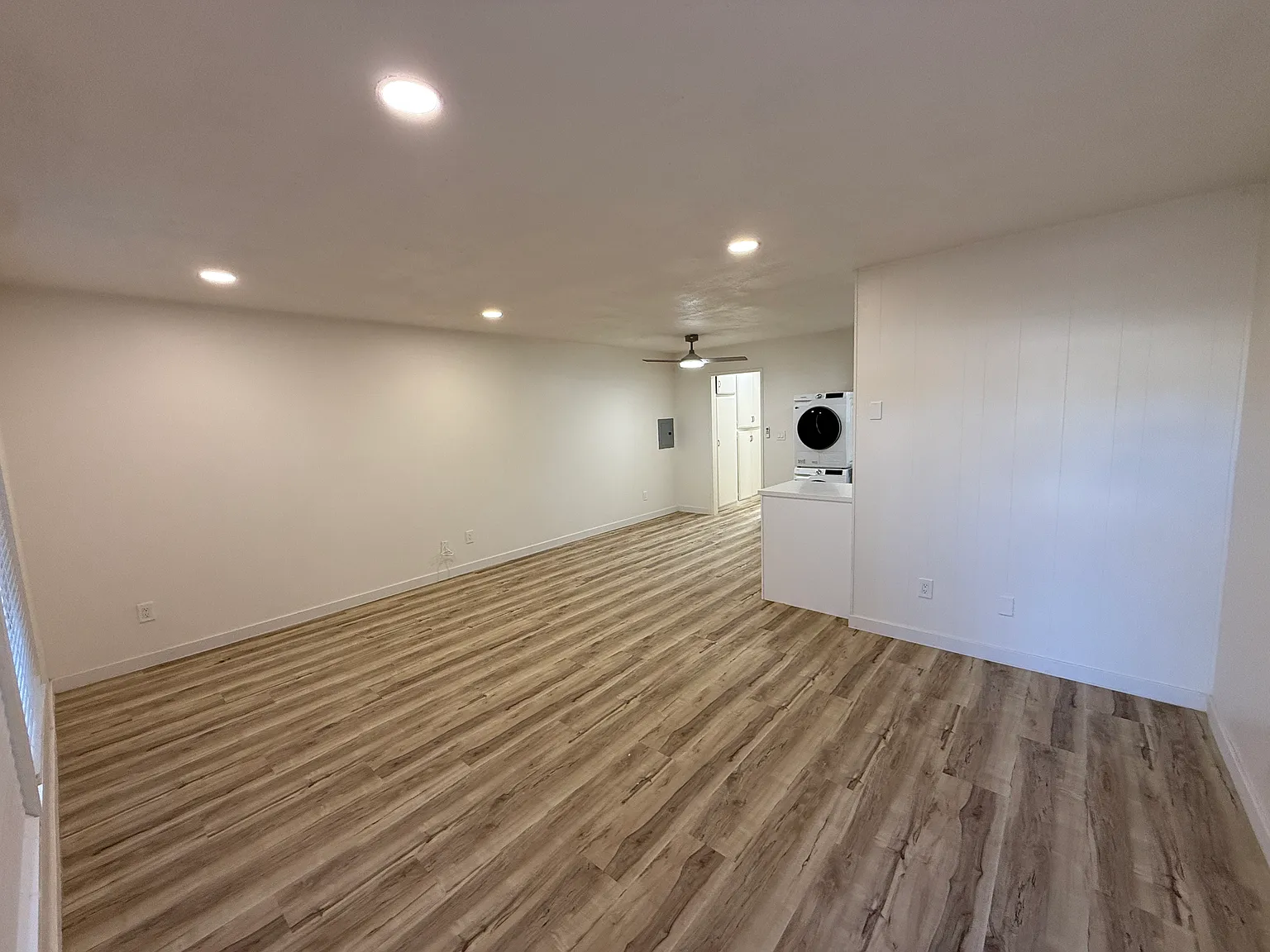4506 Voltaire St — Photo 4