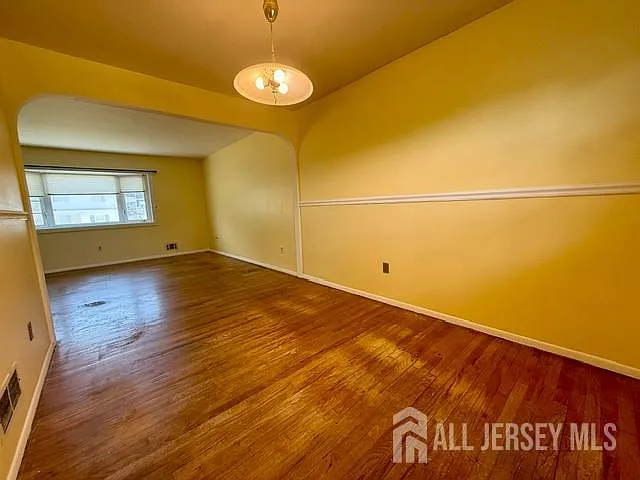5 Sussex Ct — Photo 18
