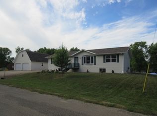 8466 Shirley Ct, Winneconne, WI 54986